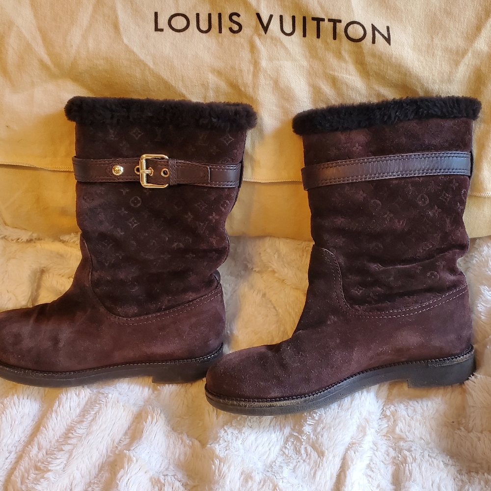 Louis Vuitton Suede Moto Boots - Picture 6 of 8